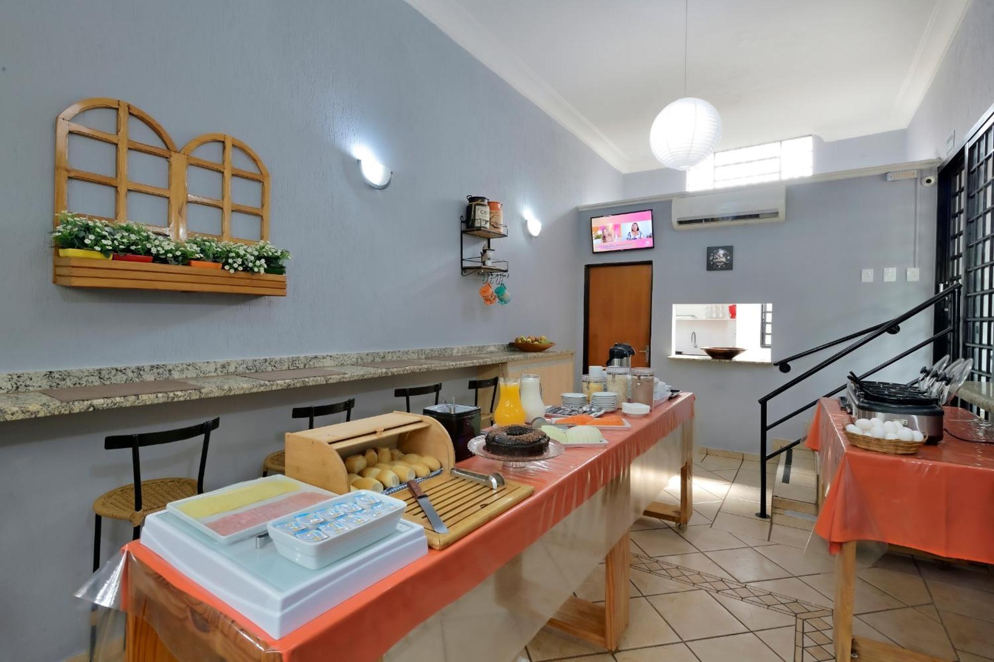 Hotel & Hostel Ribeirao Рібейран-Прету Екстер'єр фото